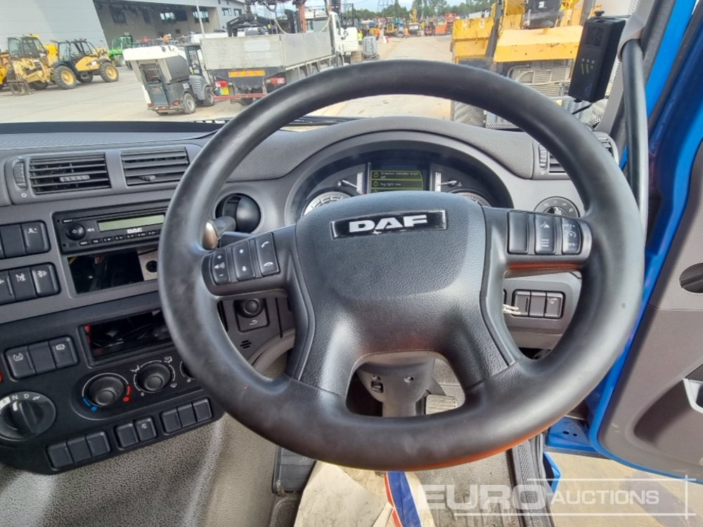 Грузовик с закрытым кузовом 2017 DAF CF260: фото 38