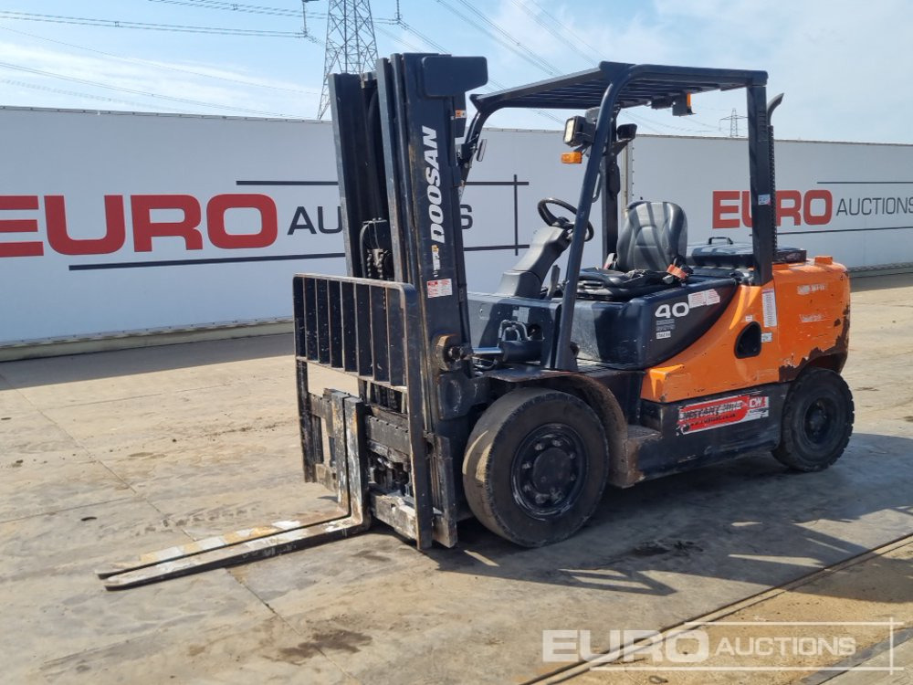2018 Doosan D40SC-7 - Вилочный погрузчик: фото 1 2018 Doosan D40SC-7 - Вилочный погрузчик: фото 1