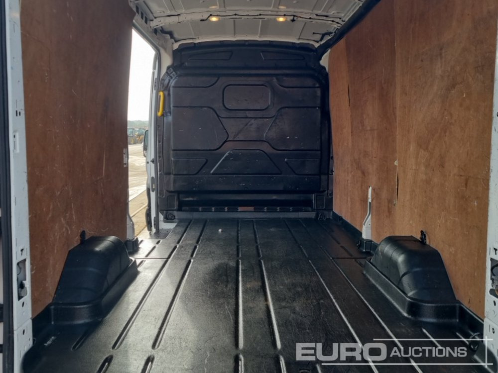 Цельнометаллический фургон 2020 Ford Transit 350: фото 21