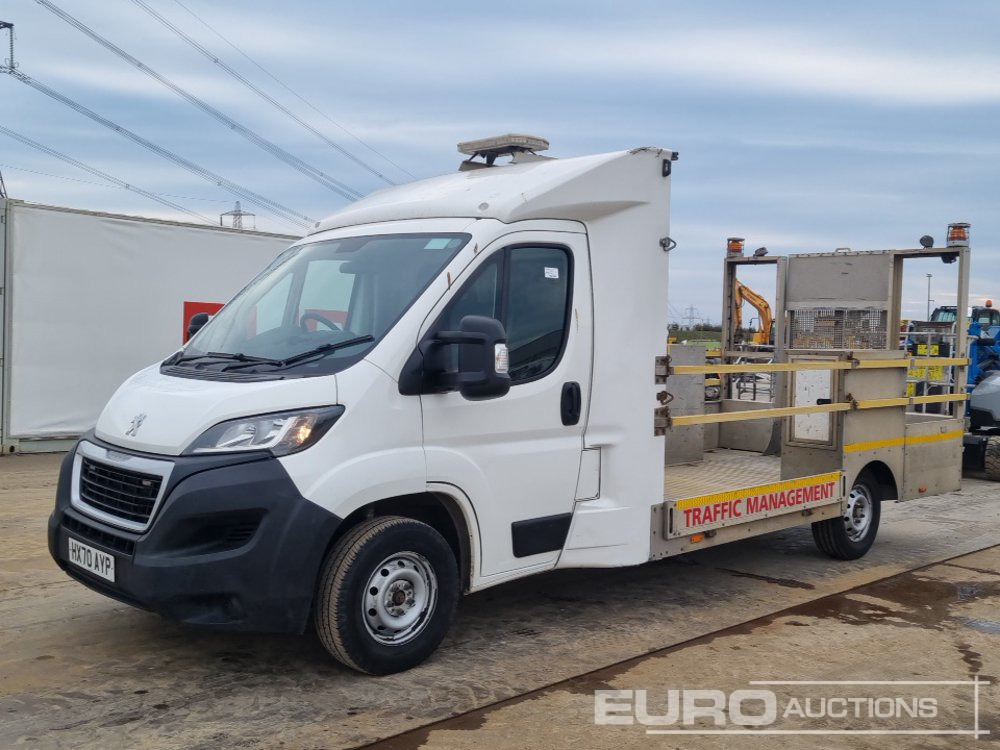 2020 Peugeot Boxer 335 - Малотоннажный бортовой грузовик: фото 1 2020 Peugeot Boxer 335 - Малотоннажный бортовой грузовик: фото 1