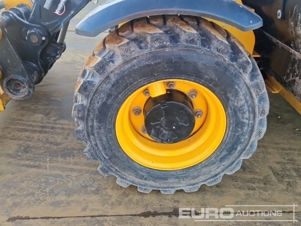 Телескопический погрузчик 2021 JCB 525-60 Hi Viz: фото 9