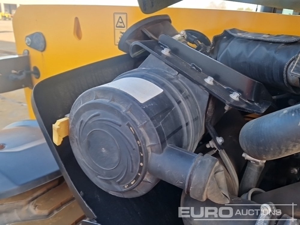 Телескопический погрузчик 2021 JCB 525-60 Hi Viz: фото 25