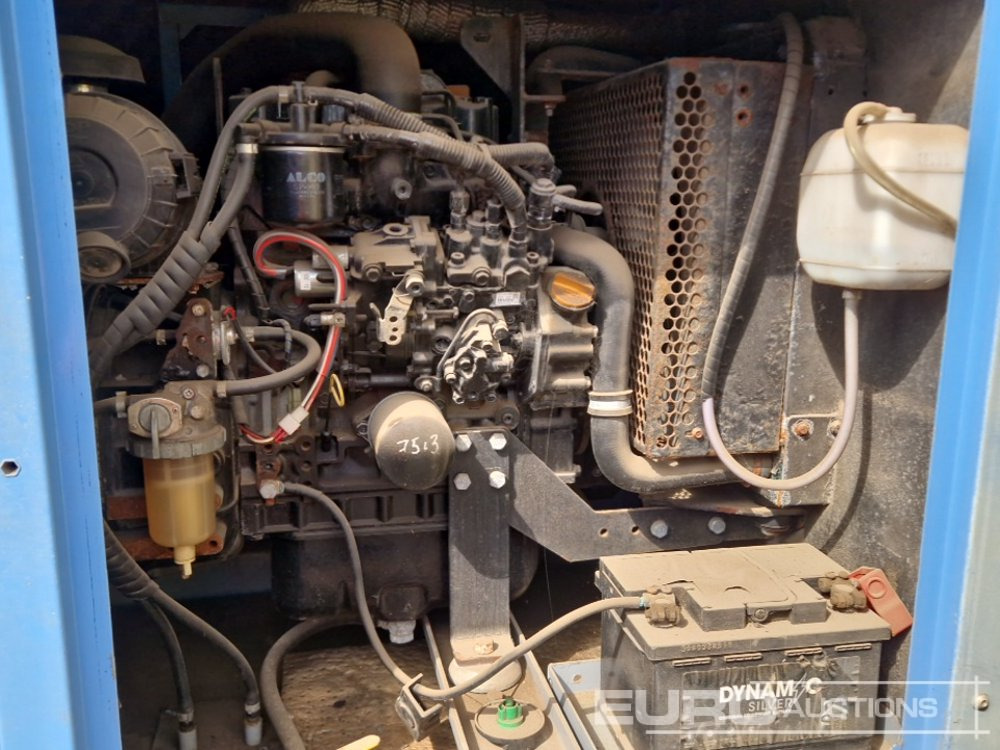 Морской контейнер 26' x 10' Welfare Unit, Sutton 240Volt Generator: фото 9