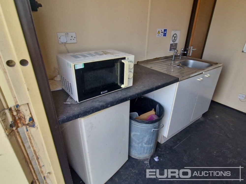 Морской контейнер 26' x 10' Welfare Unit, Sutton 240Volt Generator: фото 23