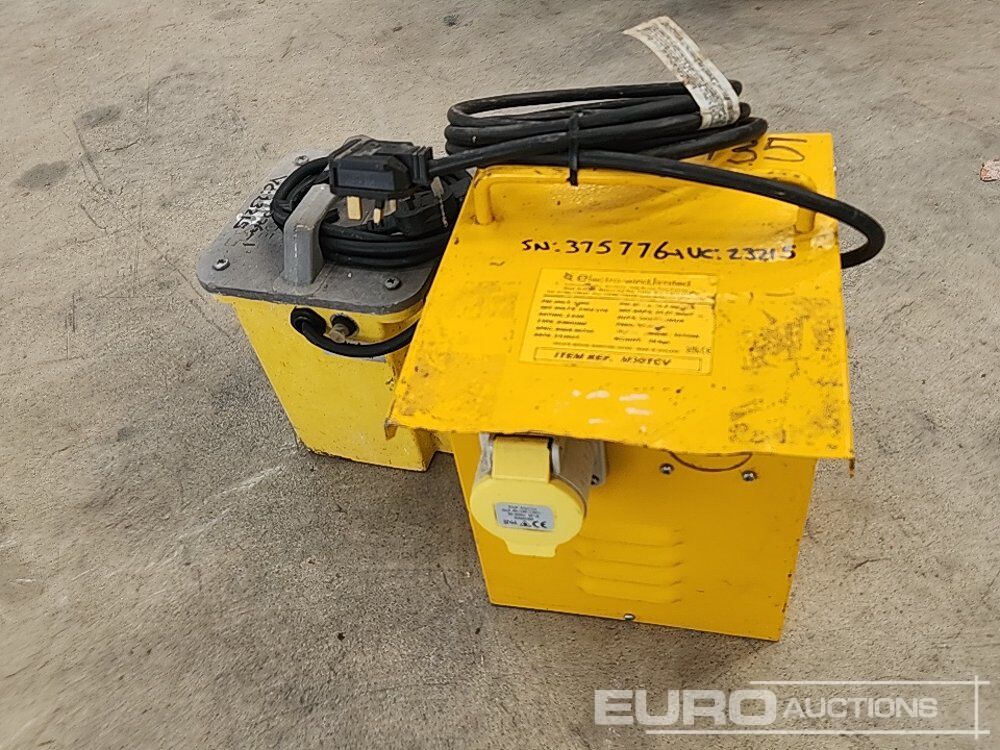 3.3 KvA 240 Volt Transformers (2 of) - Оборудование для мастерских: фото 1 3.3 KvA 240 Volt Transformers (2 of) - Оборудование для мастерских: фото 1