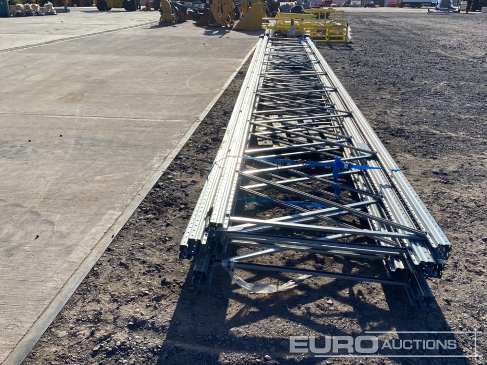 35' Pallet Racking Uprights (5 of) - Строительное оборудование: фото 3 35' Pallet Racking Uprights (5 of) - Строительное оборудование: фото 3