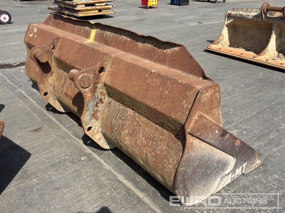 92" Loading Bucket to suit Manitou Telehandler - Ковш: фото 4 92" Loading Bucket to suit Manitou Telehandler - Ковш: фото 4