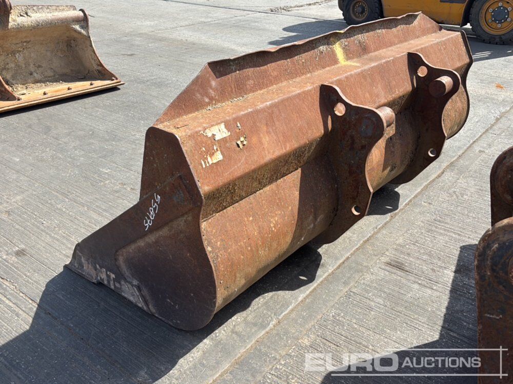 92" Loading Bucket to suit Manitou Telehandler - Ковш: фото 3 92" Loading Bucket to suit Manitou Telehandler - Ковш: фото 3