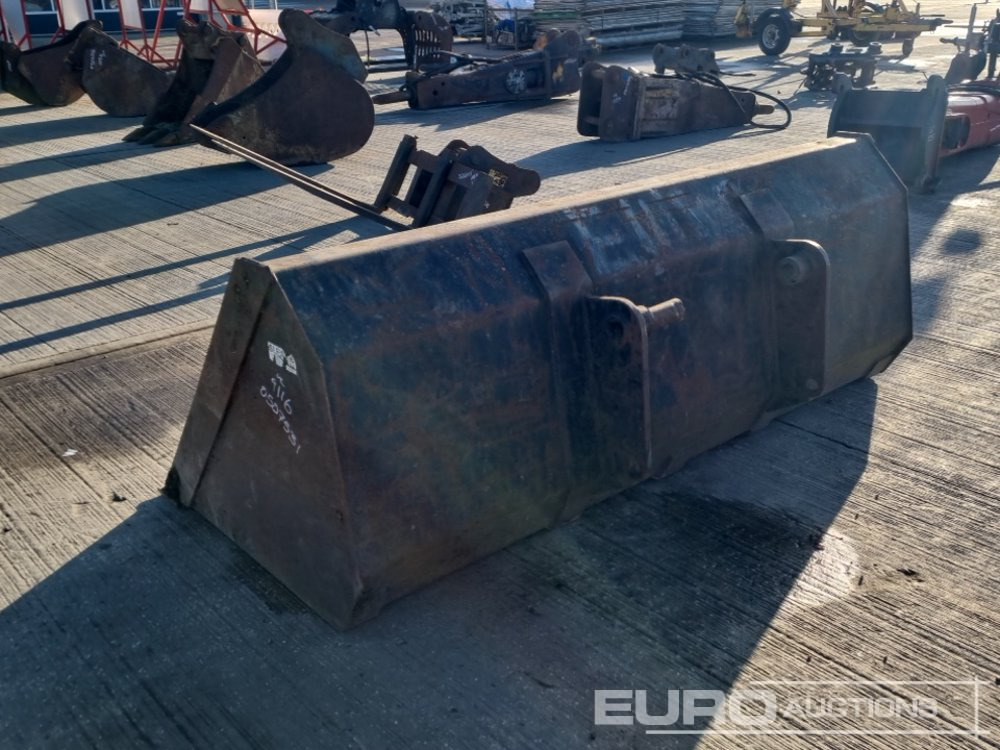 94" Loading Bucket to suit Manitou Telehandler - Ковш: фото 3 94" Loading Bucket to suit Manitou Telehandler - Ковш: фото 3