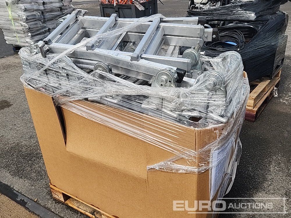 Aluminium Telescopic Step Ladder (8 of) - Строительное оборудование: фото 3 Aluminium Telescopic Step Ladder (8 of) - Строительное оборудование: фото 3