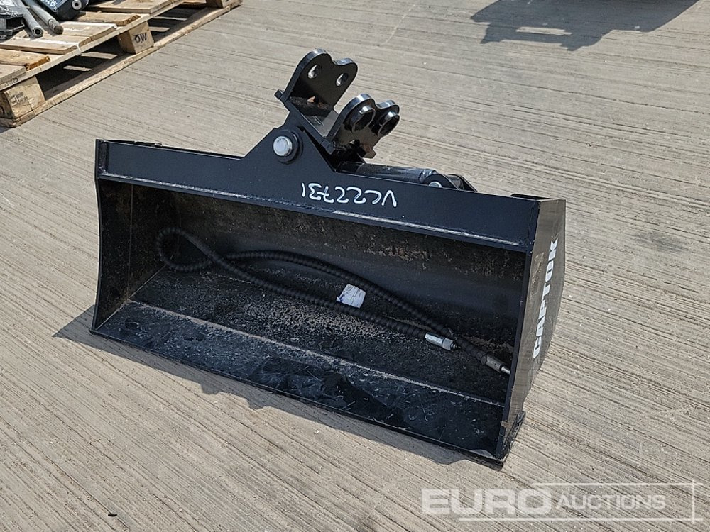 Captok 32" Hydraulic Tilting Bucket 25mm Pin to suit Mini Excavator - Ковш: фото 1 Captok 32" Hydraulic Tilting Bucket 25mm Pin to suit Mini Excavator - Ковш: фото 1