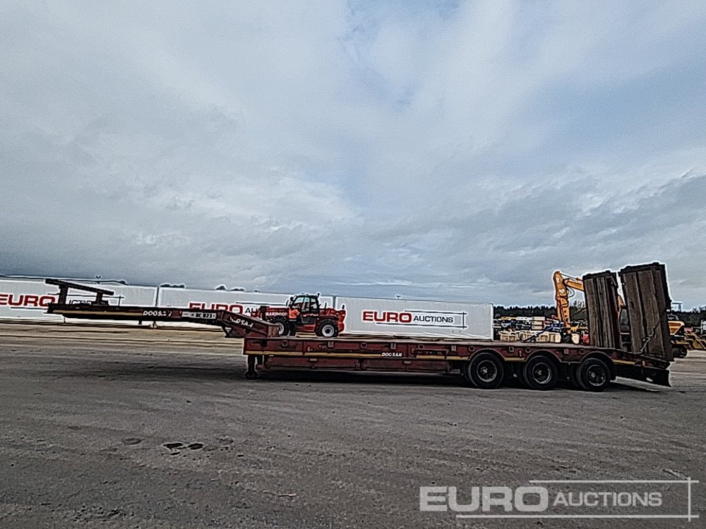 Chieftain Tri Axle Step Frame Low Loader Trailer, Winch, Hydraulic Fliptoe Ramps - Низкорамный полуприцеп: фото 2 Chieftain Tri Axle Step Frame Low Loader Trailer, Winch, Hydraulic Fliptoe Ramps - Низкорамный полуприцеп: фото 2