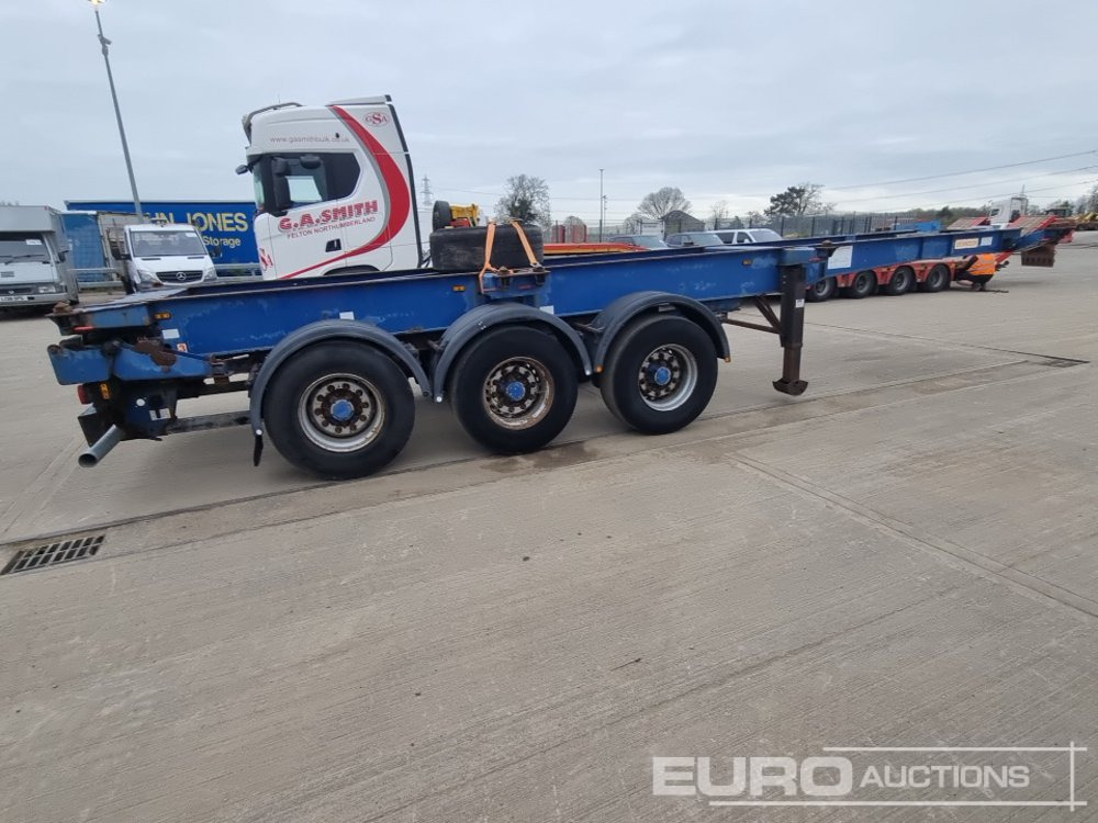 Dennison Trailers Tri Axle Extendable SkeletonTrailer, Twist Locks - Шасси полуприцеп: фото 5 Dennison Trailers Tri Axle Extendable SkeletonTrailer, Twist Locks - Шасси полуприцеп: фото 5