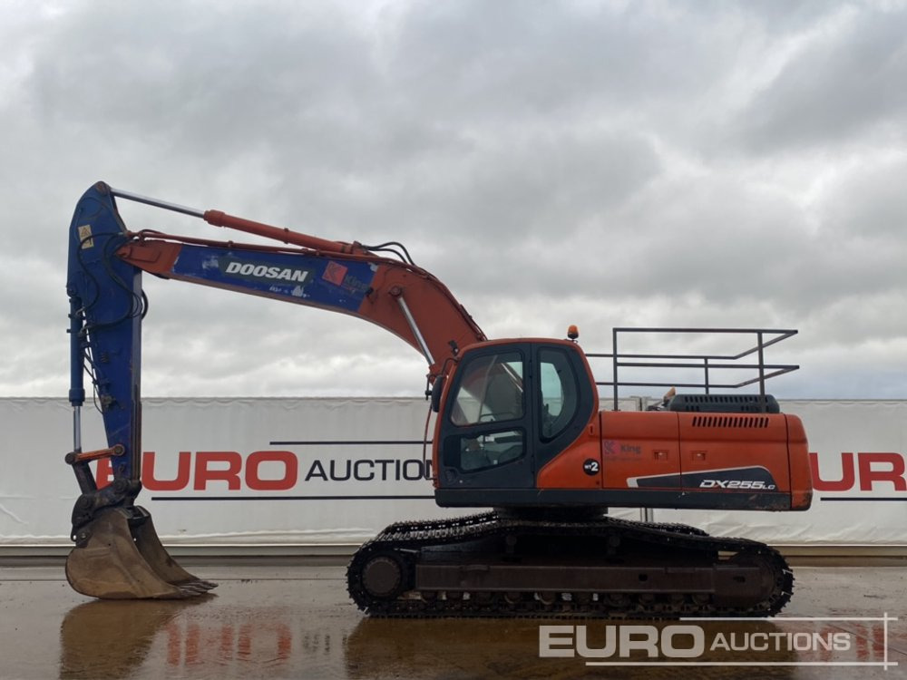 Doosan DX255LC - Гусеничный экскаватор: фото 2 Doosan DX255LC - Гусеничный экскаватор: фото 2