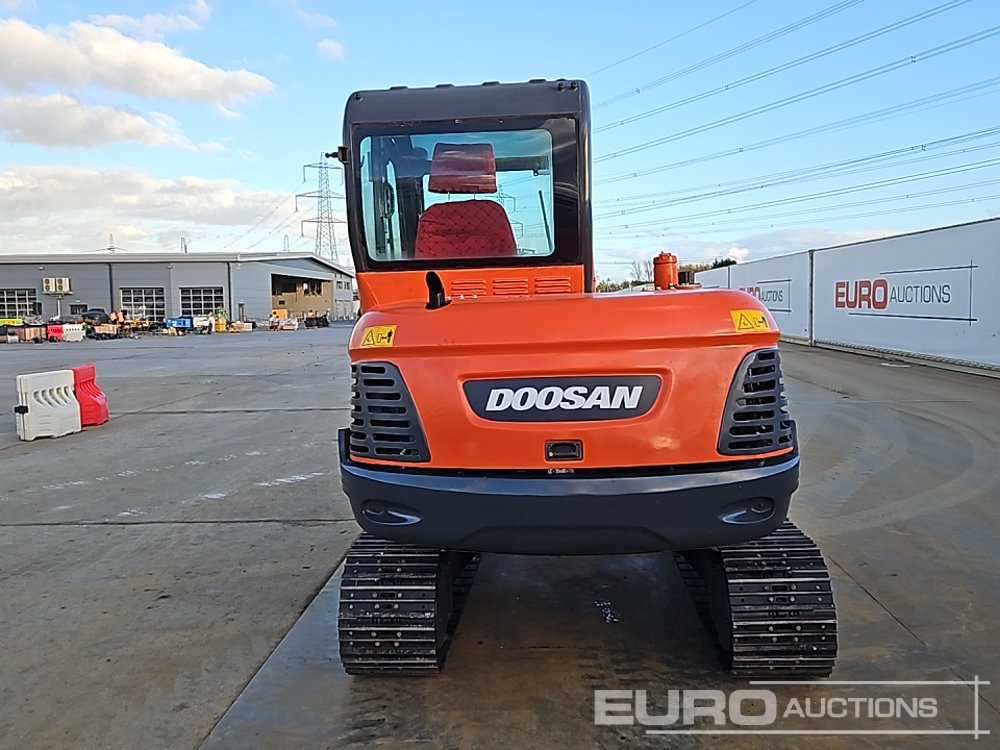 Doosan DX60 - Мини-экскаватор: фото 4 Doosan DX60 - Мини-экскаватор: фото 4