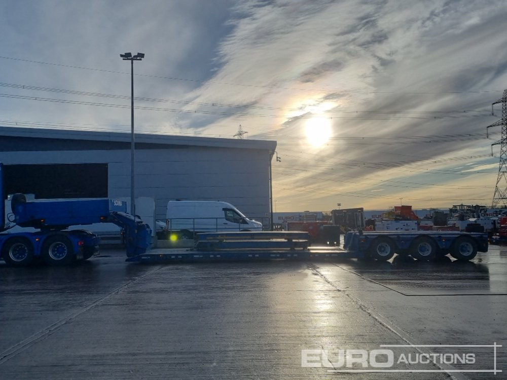 Faymonville Tri-Axle - Низкорамный полуприцеп: фото 2 Faymonville Tri-Axle - Низкорамный полуприцеп: фото 2