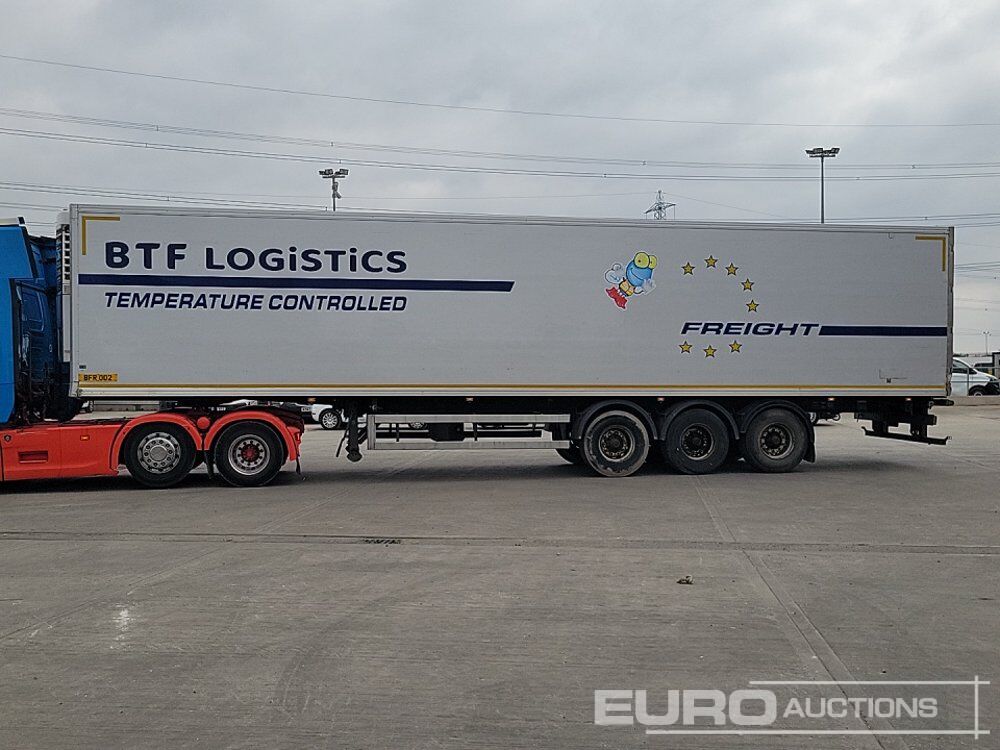 Gray & Adams Tri Axle Refrigerated Box Trailer - Полуприцеп-рефрижератор: фото 2 Gray & Adams Tri Axle Refrigerated Box Trailer - Полуприцеп-рефрижератор: фото 2