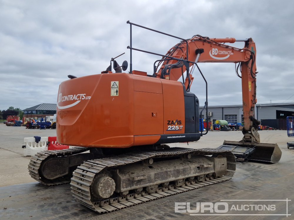 Hitachi ZX225USRLC - Гусеничный экскаватор: фото 5 Hitachi ZX225USRLC - Гусеничный экскаватор: фото 5