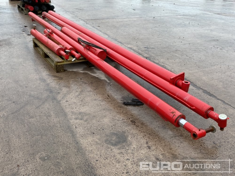 Hydraulic Rams (6 of) - Строительное оборудование: фото 2 Hydraulic Rams (6 of) - Строительное оборудование: фото 2