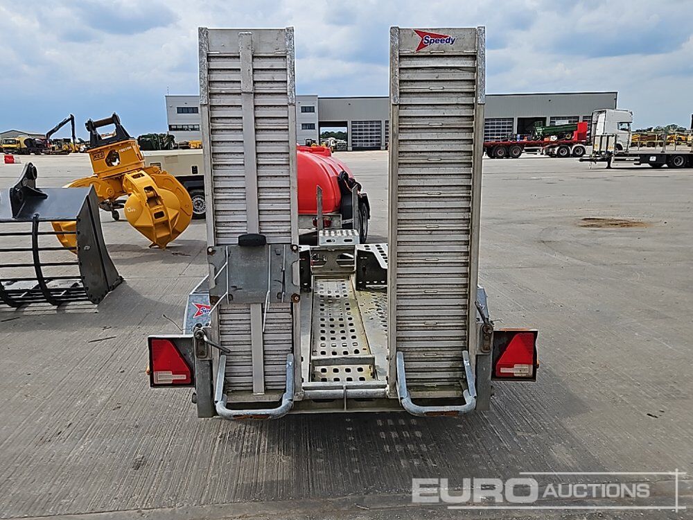 Indespension 2.7 Ton Twin Axle Plant Trailer, Track Lock, Ramps - Прицеп для спецтехники: фото 4 Indespension 2.7 Ton Twin Axle Plant Trailer, Track Lock, Ramps - Прицеп для спецтехники: фото 4