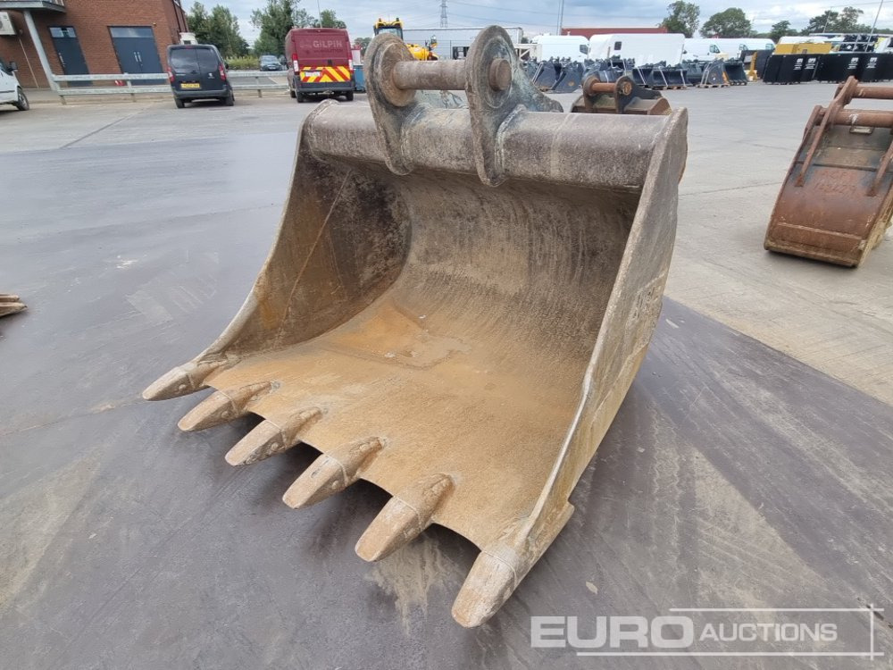JCB 60" Digging Bucket 80mm Pin to suit 20 Ton Excavator - Ковш: фото 1 JCB 60" Digging Bucket 80mm Pin to suit 20 Ton Excavator - Ковш: фото 1