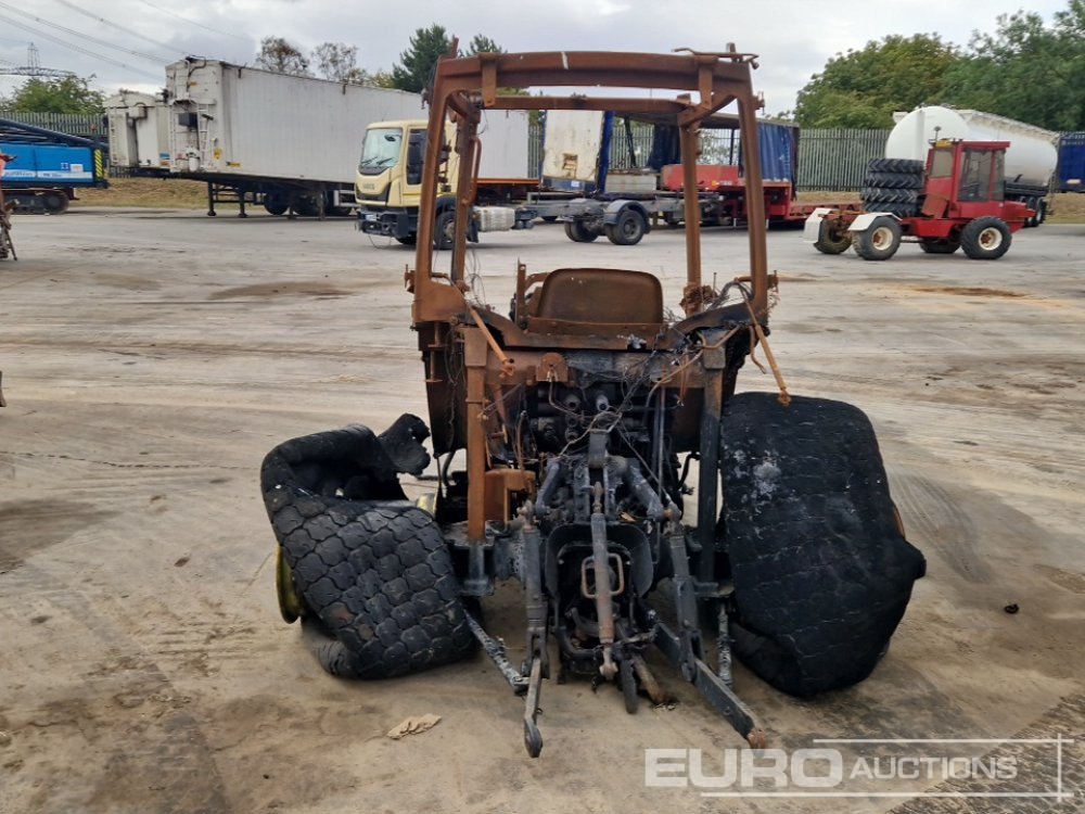 John Deere 4320 - Трактор: фото 4 John Deere 4320 - Трактор: фото 4