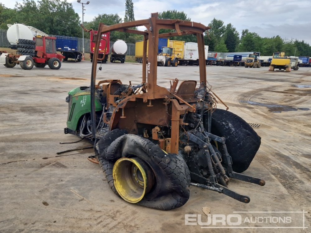 John Deere 4320 - Трактор: фото 3 John Deere 4320 - Трактор: фото 3