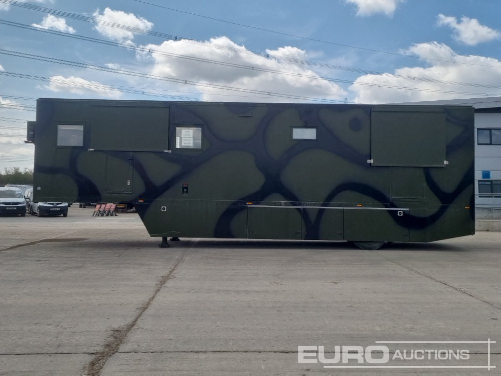 KNORR-BREMSE Single Axle Show Ground Trailer, Staging Area, A/C, 28kVA Generator Cummins Engine - Полуприцеп-фургон: фото 2 KNORR-BREMSE Single Axle Show Ground Trailer, Staging Area, A/C, 28kVA Generator Cummins Engine - Полуприцеп-фургон: фото 2