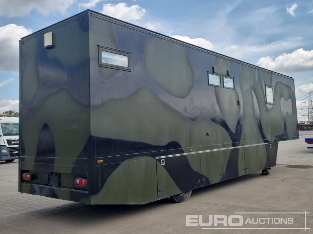 KNORR-BREMSE Single Axle Show Ground Trailer, Staging Area, A/C, 28kVA Generator Cummins Engine - Полуприцеп-фургон: фото 5 KNORR-BREMSE Single Axle Show Ground Trailer, Staging Area, A/C, 28kVA Generator Cummins Engine - Полуприцеп-фургон: фото 5