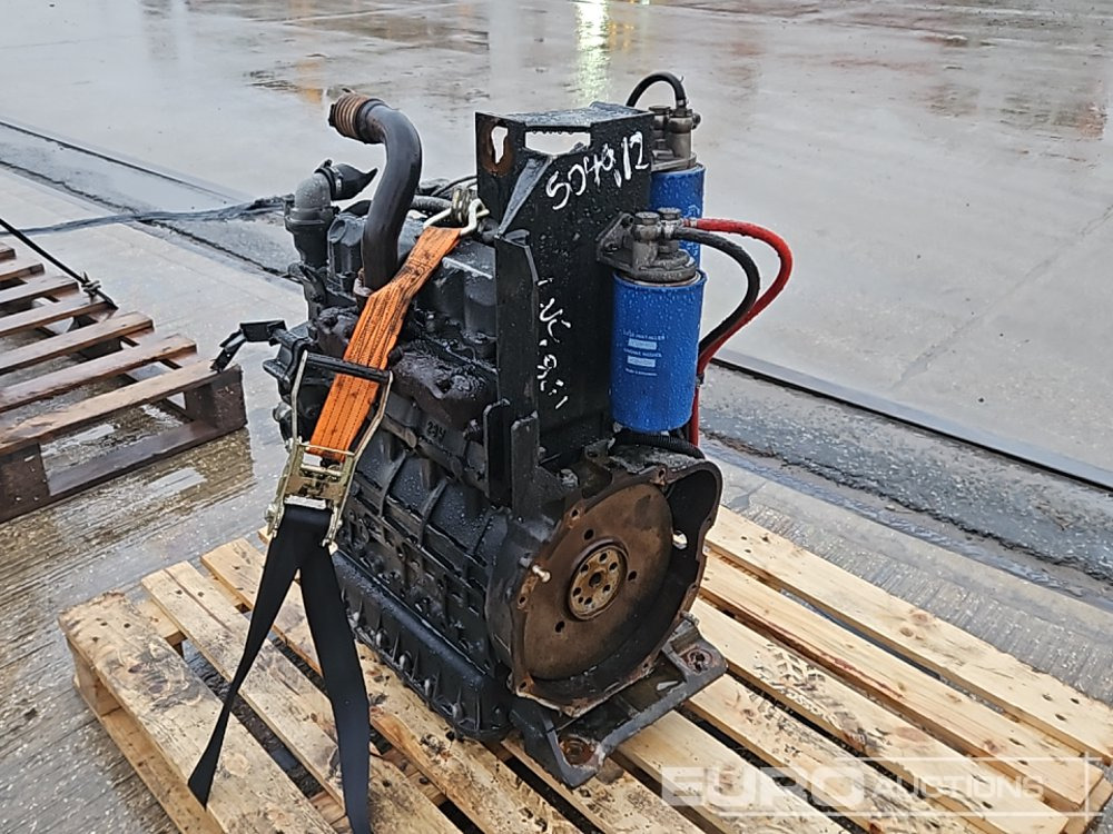 Kubota 4 Cylinder Engine - Двигатель: фото 5 Kubota 4 Cylinder Engine - Двигатель: фото 5
