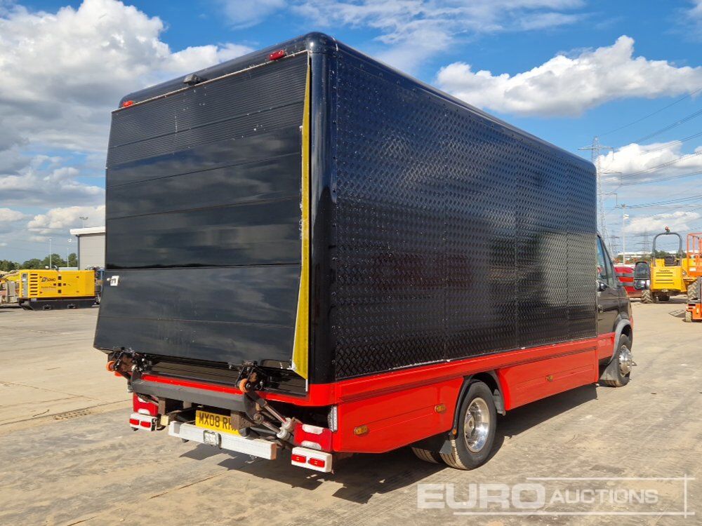 2008 Iveco 6 Speed Mobile Workshop Van, Racking Storage System, Work Bench, Power Oulets, Tail Lift, Reverse Camera (Reg. Docs. & Plating Certificate Available) - Лёгкий коммерческий автомобиль: фото 5 2008 Iveco 6 Speed Mobile Workshop Van, Racking Storage System, Work Bench, Power Oulets, Tail Lift, Reverse Camera (Reg. Docs. & Plating Certificate Available) - Лёгкий коммерческий автомобиль: фото 5