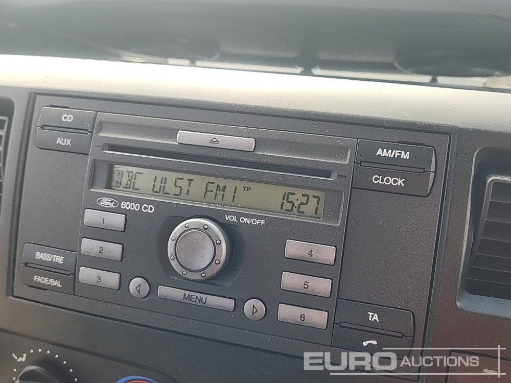 Лёгкий коммерческий автомобиль 2013 Ford Transit: фото 35