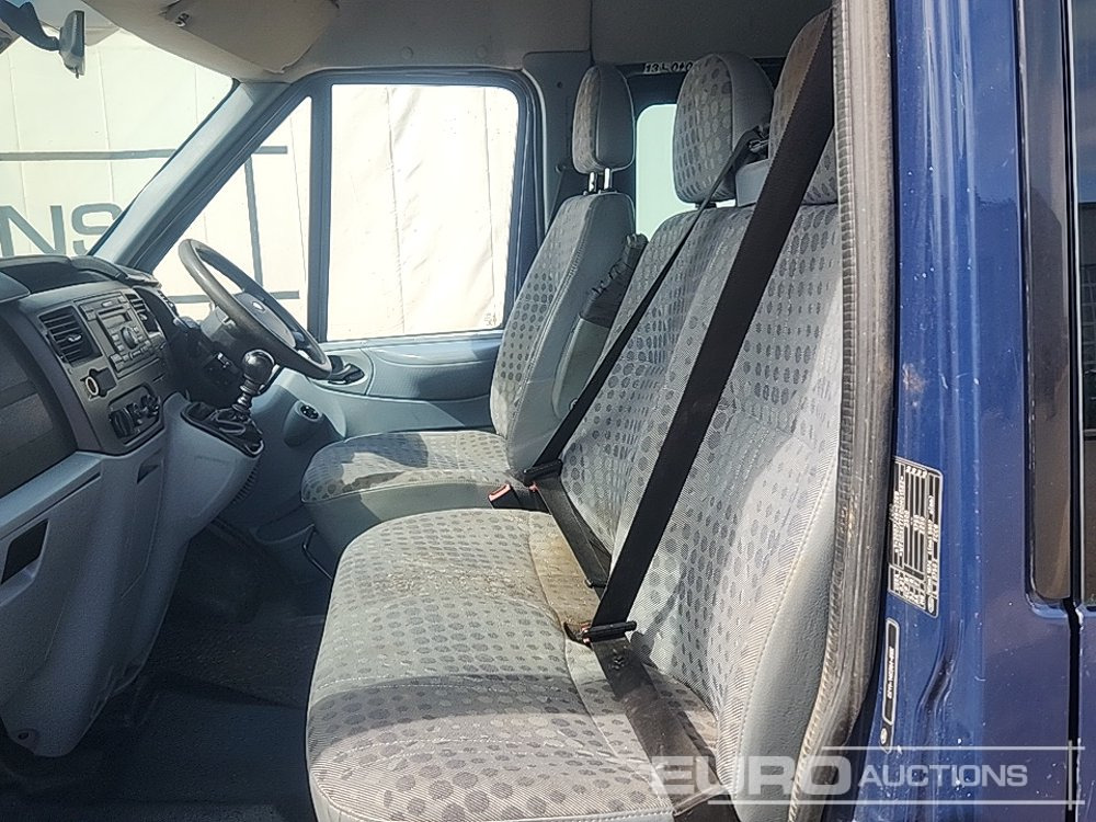 Лёгкий коммерческий автомобиль 2013 Ford Transit: фото 21