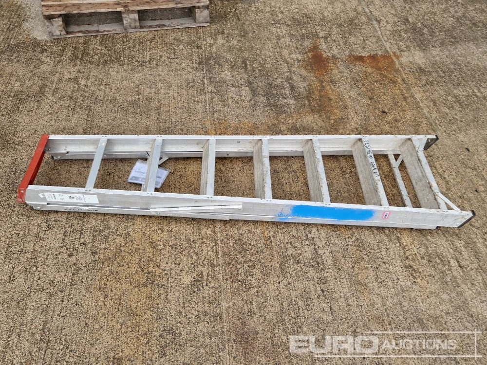 Строительное оборудование Lyte 8 Tread Aluminium Step Ladder: фото 6