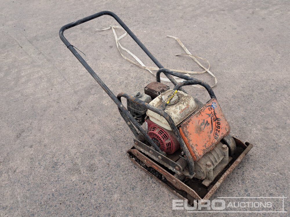 MBW Petrol Compaction Plate, Honda Engine - Виброплита: фото 1 MBW Petrol Compaction Plate, Honda Engine - Виброплита: фото 1