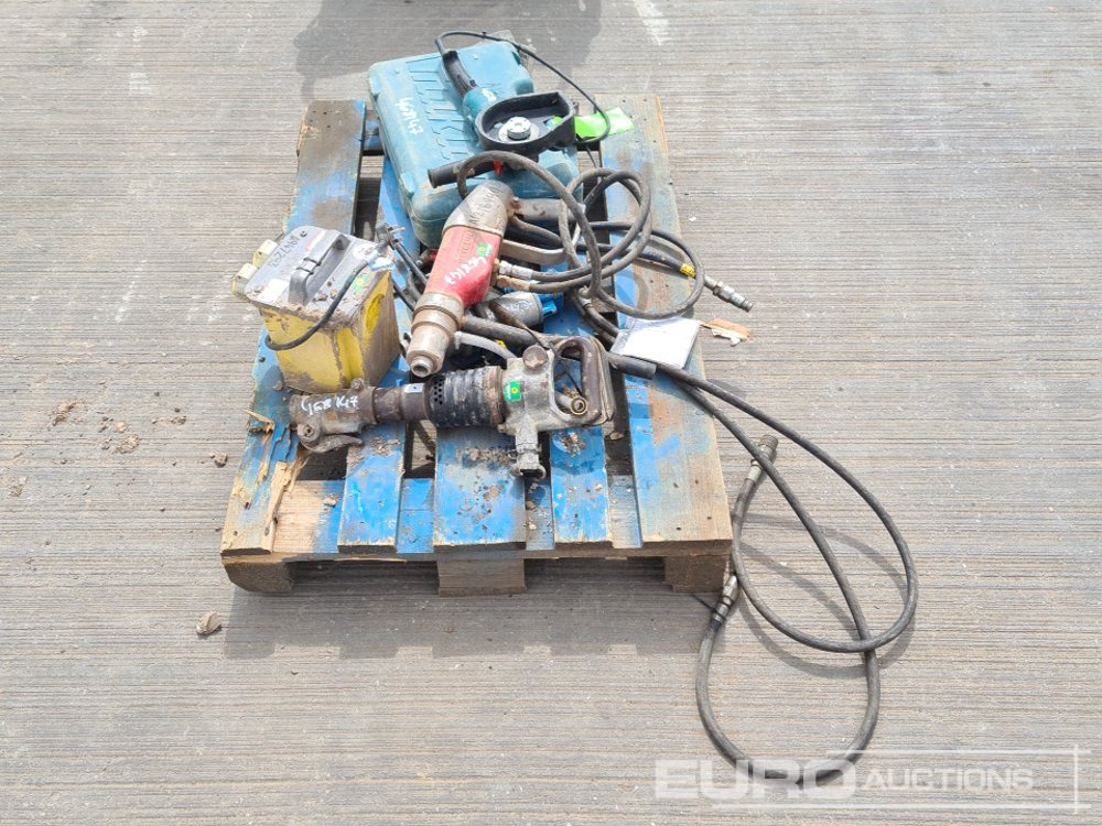 Makita 110Volt Angle Grinder, Makita 110Volt Drill, 110Volt Transformer, Pneumatic Hand Held Breaker, Hydraulic Impact Wrench (2 of) - Строительное оборудование: фото 2 Makita 110Volt Angle Grinder, Makita 110Volt Drill, 110Volt Transformer, Pneumatic Hand Held Breaker, Hydraulic Impact Wrench (2 of) - Строительное оборудование: фото 2