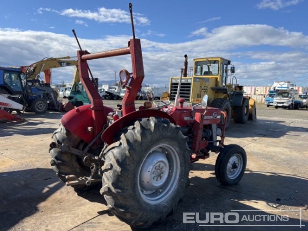 Massey Ferguson 135 - Трактор: фото 3 Massey Ferguson 135 - Трактор: фото 3