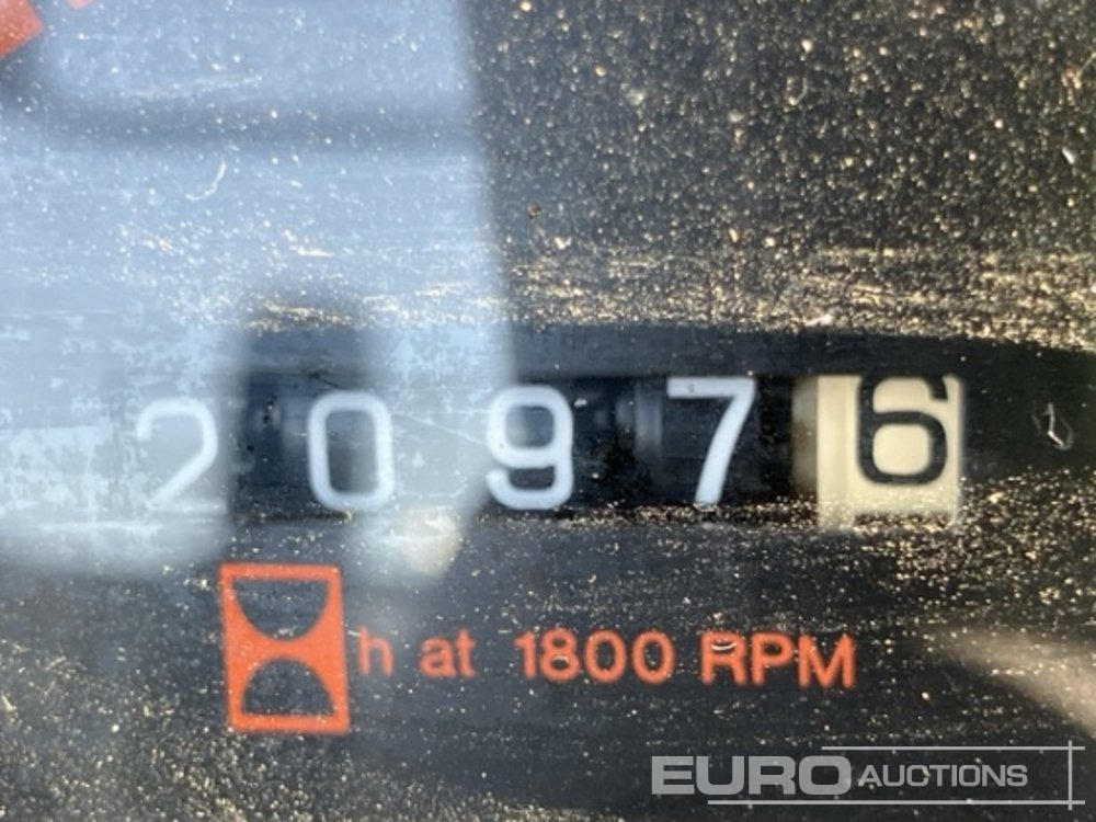 Massey Ferguson 390 - Трактор: фото 4 Massey Ferguson 390 - Трактор: фото 4