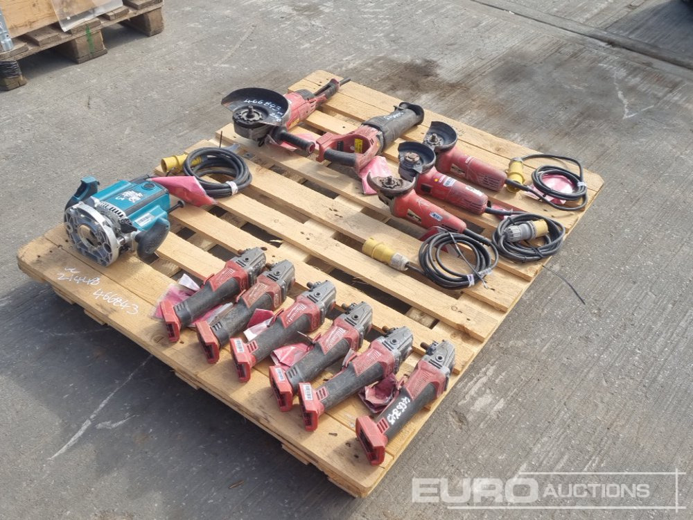 Milwaukee 110Volt Grinder (4 of), Battery Grinder (6 of), Battery Reciprocating Saw, Makita 110Volt Plunge Router - Строительное оборудование: фото 1 Milwaukee 110Volt Grinder (4 of), Battery Grinder (6 of), Battery Reciprocating Saw, Makita 110Volt Plunge Router - Строительное оборудование: фото 1