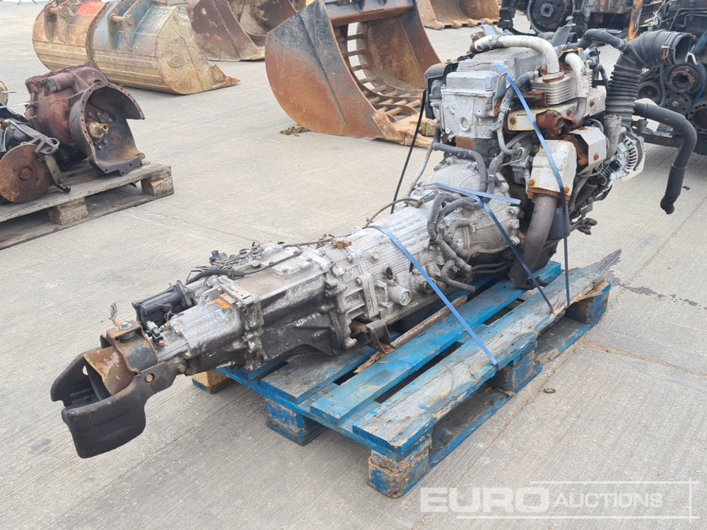 Mitsubishi 4 Cylinder Engine, Gearbox, Pump - Двигатель: фото 5 Mitsubishi 4 Cylinder Engine, Gearbox, Pump - Двигатель: фото 5
