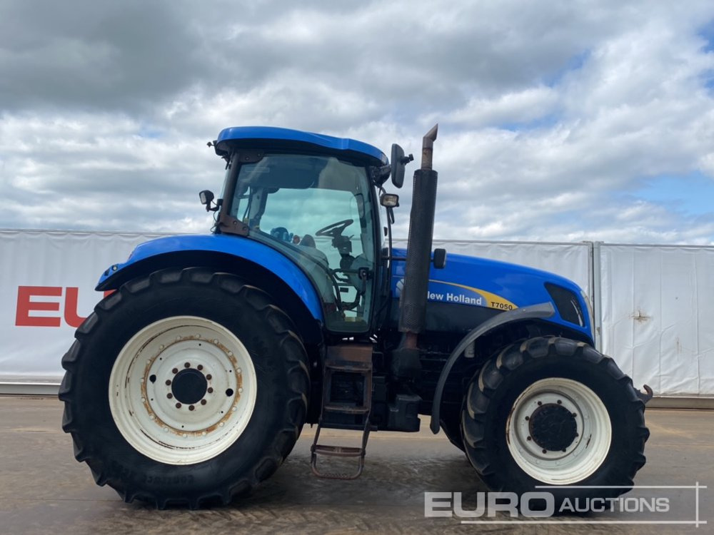Трактор New Holland T7050: фото 11