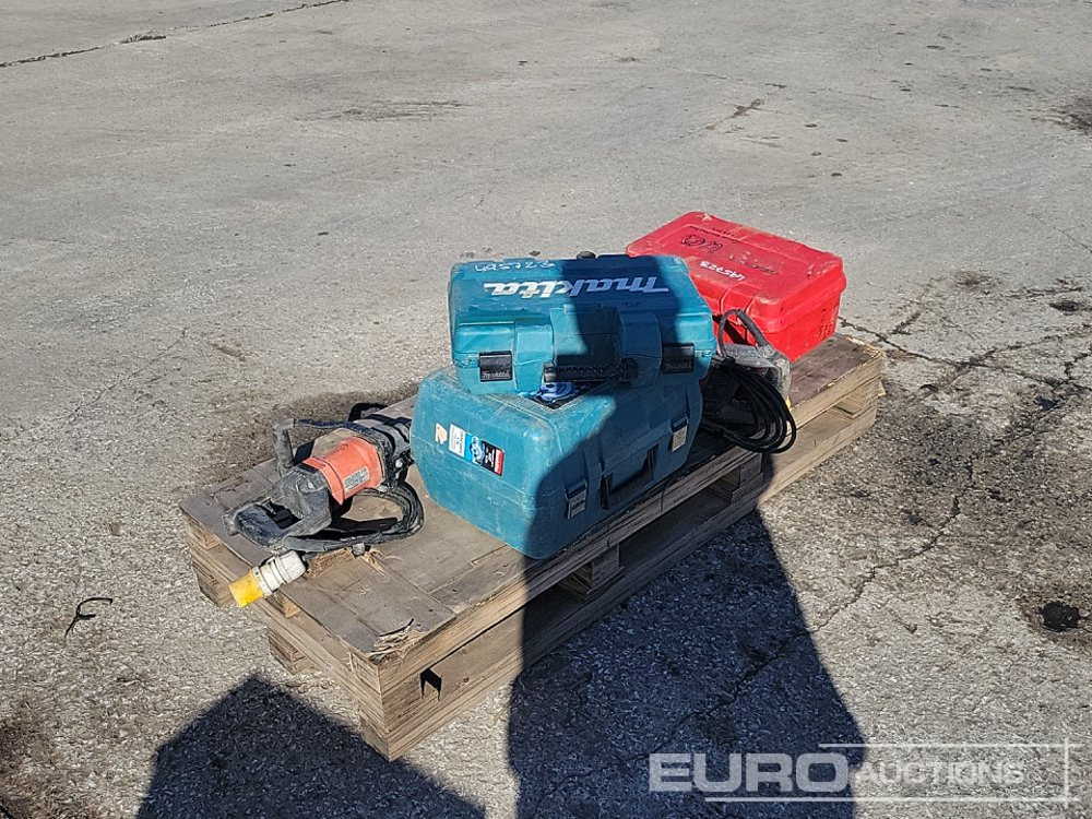 NovoPress Crimping Collars (5 of), Makita 110Volt Multi Tool, Makita Battery Circular Saw, Battery, Charger, 110Volt Paddle Mixer, Hitli 110Volt Hammer Drill - Строительное оборудование: фото 1 NovoPress Crimping Collars (5 of), Makita 110Volt Multi Tool, Makita Battery Circular Saw, Battery, Charger, 110Volt Paddle Mixer, Hitli 110Volt Hammer Drill - Строительное оборудование: фото 1