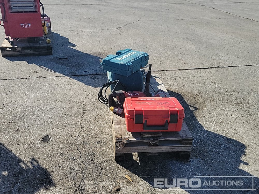 NovoPress Crimping Collars (5 of), Makita 110Volt Multi Tool, Makita Battery Circular Saw, Battery, Charger, 110Volt Paddle Mixer, Hitli 110Volt Hammer Drill - Строительное оборудование: фото 4 NovoPress Crimping Collars (5 of), Makita 110Volt Multi Tool, Makita Battery Circular Saw, Battery, Charger, 110Volt Paddle Mixer, Hitli 110Volt Hammer Drill - Строительное оборудование: фото 4