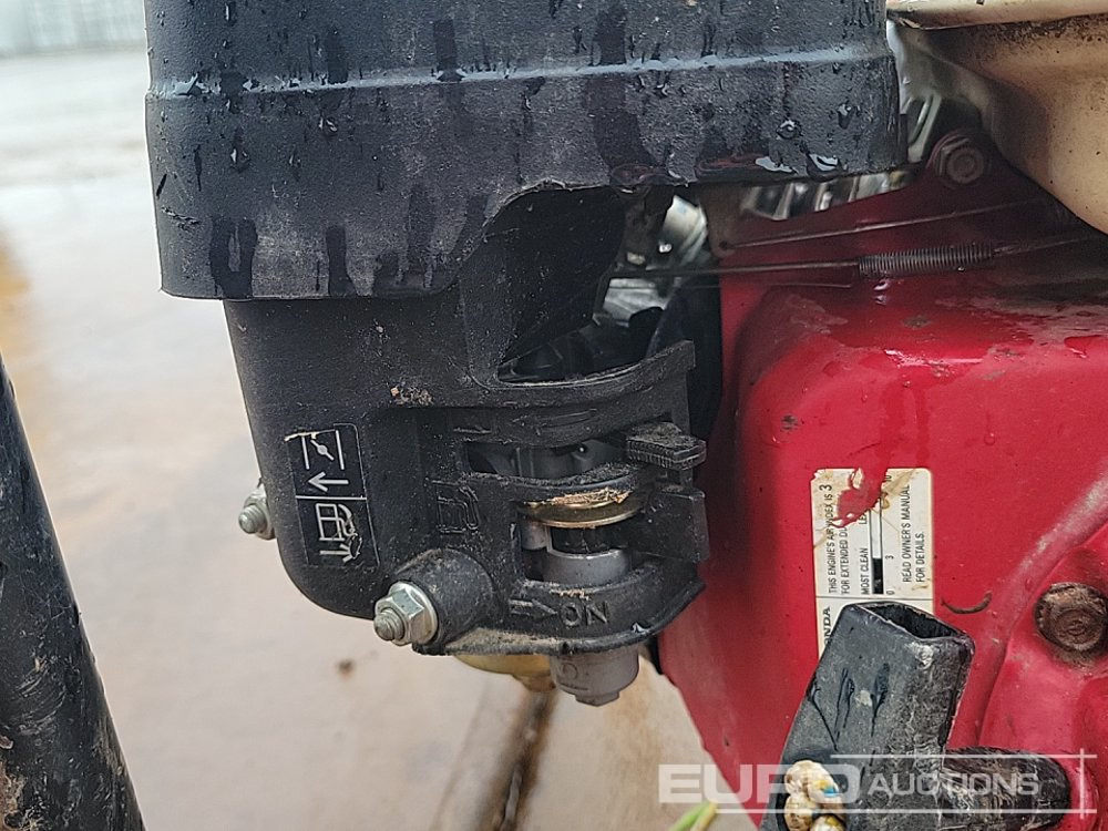 Электрогенератор Petrol Generator: фото 15 Электрогенератор Petrol Generator: фото 15