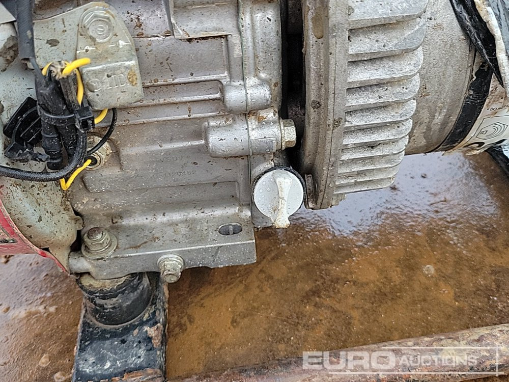 Электрогенератор Petrol Generator: фото 19 Электрогенератор Petrol Generator: фото 19