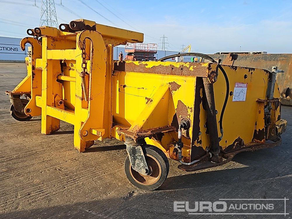 JCB Hydraulic Sweeper Collector to suit Telehandler - Погрузочно-разгрузочная техника: фото 3 JCB Hydraulic Sweeper Collector to suit Telehandler - Погрузочно-разгрузочная техника: фото 3