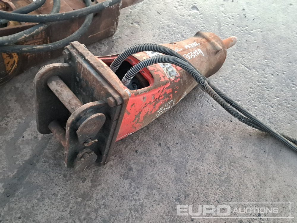 Rammer Hydraulic Breaker 45mm Pin to suit 4-6 Ton Excavator - Гидромолот: фото 3 Rammer Hydraulic Breaker 45mm Pin to suit 4-6 Ton Excavator - Гидромолот: фото 3