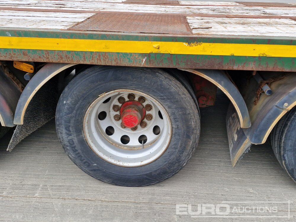 Полуприцеп бортовой/ Платформа SDC Trailer Tri Axle Stepframe Flat Bed Trailer: фото 10 Полуприцеп бортовой/ Платформа SDC Trailer Tri Axle Stepframe Flat Bed Trailer: фото 10