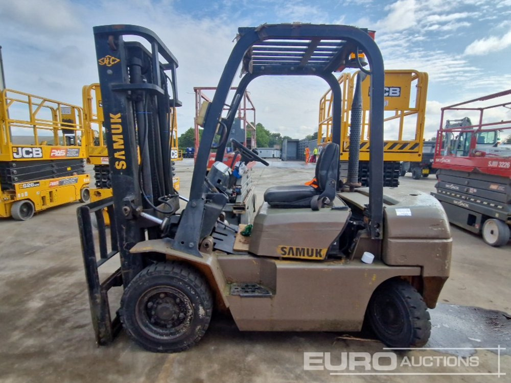 Samuk Diesel Forklift, 2 Stage Mast, Side Shift (No Steering & Hydraulic Leak) - Дизельный погрузчик: фото 2 Samuk Diesel Forklift, 2 Stage Mast, Side Shift (No Steering & Hydraulic Leak) - Дизельный погрузчик: фото 2
