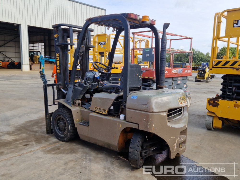 Samuk Diesel Forklift, 2 Stage Mast, Side Shift (No Steering & Hydraulic Leak) - Дизельный погрузчик: фото 3 Samuk Diesel Forklift, 2 Stage Mast, Side Shift (No Steering & Hydraulic Leak) - Дизельный погрузчик: фото 3